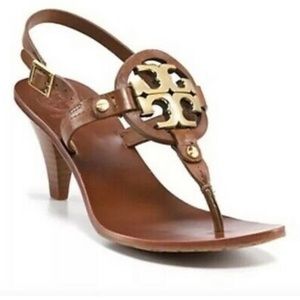 NWOT Tory Burch Holly 2 Kitten Heel Gold Logo Size 6.5